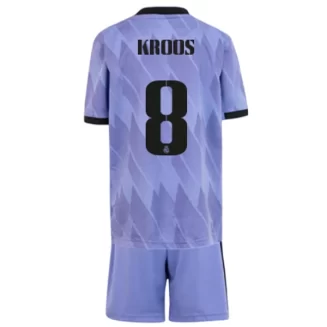 Real-Madrid-Kids-2022-23-Toni-Kroos-8-Uit-Shirt_1